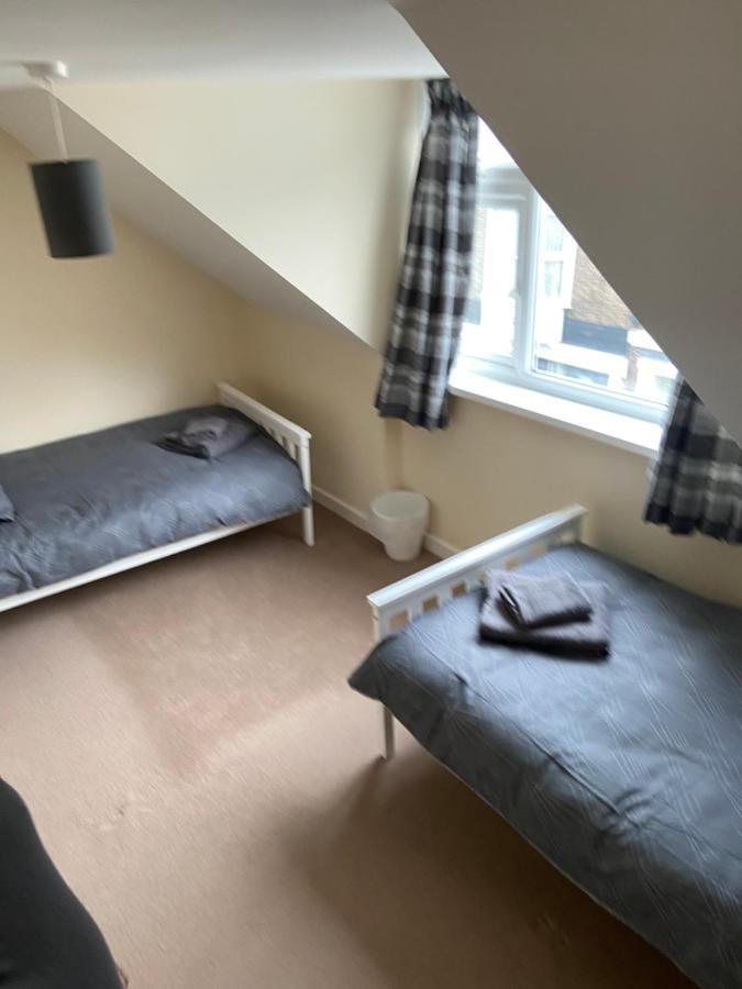 Cosy 3-Bedroom House, Stones Throw To Beach Weymouth Bagian luar foto